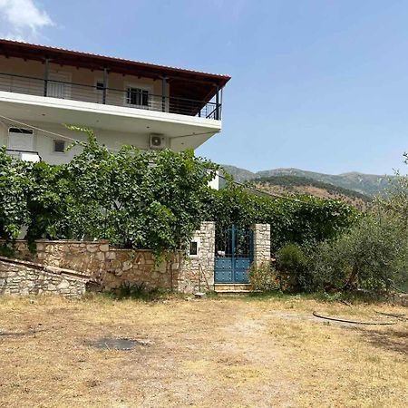 Apartments Aneta'S House Himare Ngoại thất bức ảnh