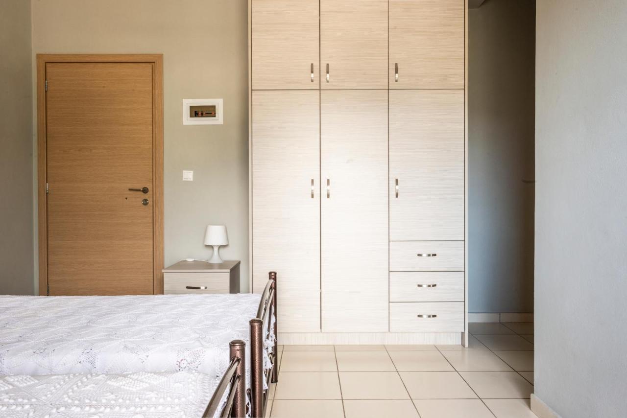 Apartments Aneta'S House Himare Ngoại thất bức ảnh