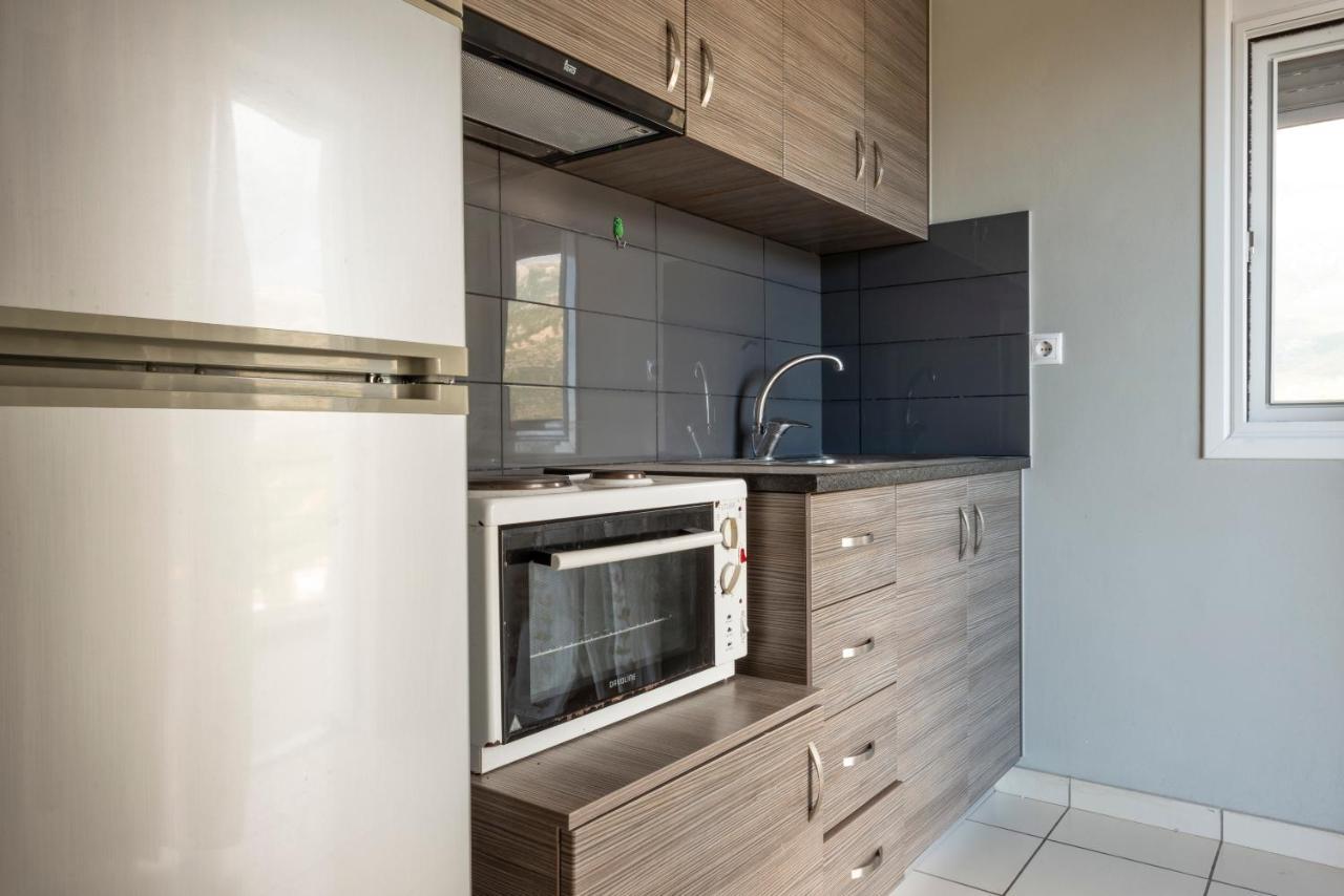 Apartments Aneta'S House Himare Ngoại thất bức ảnh