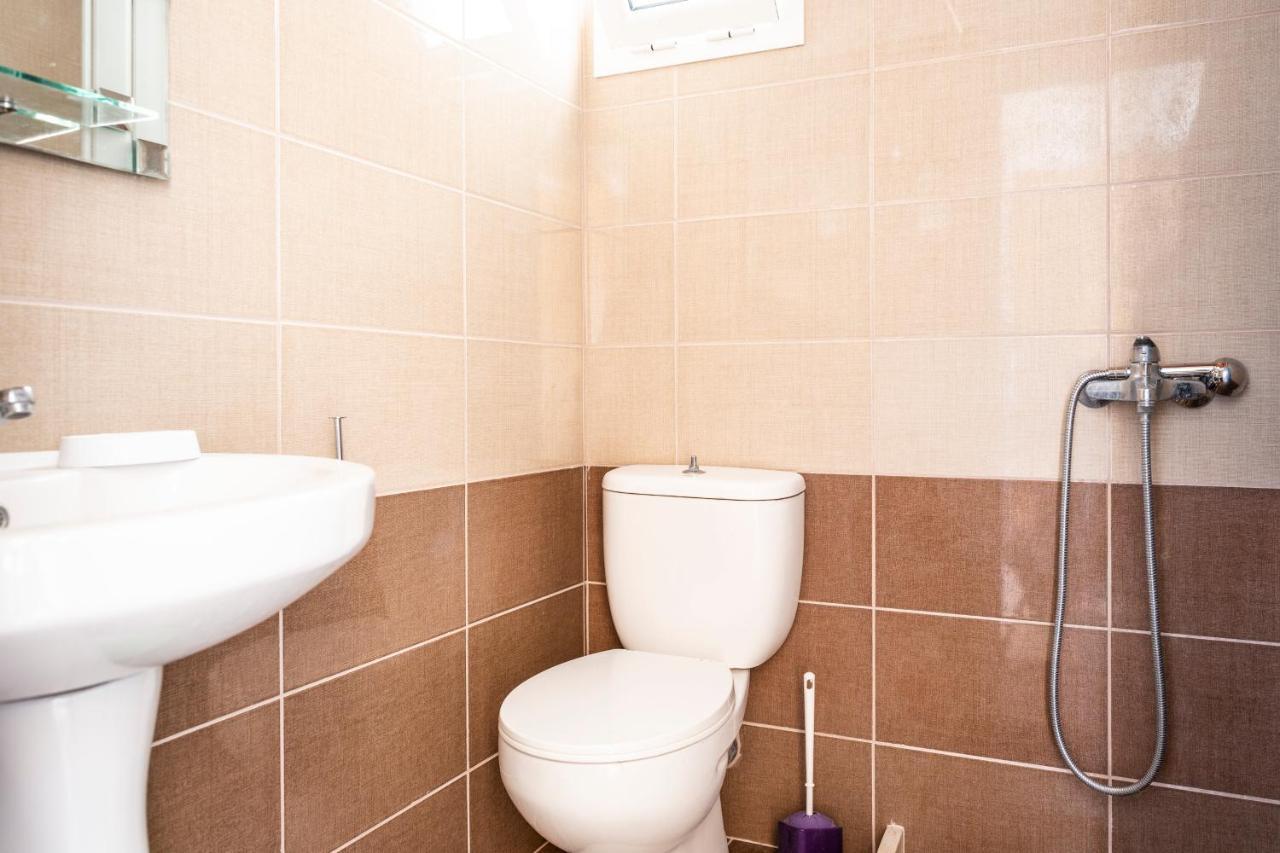 Apartments Aneta'S House Himare Ngoại thất bức ảnh