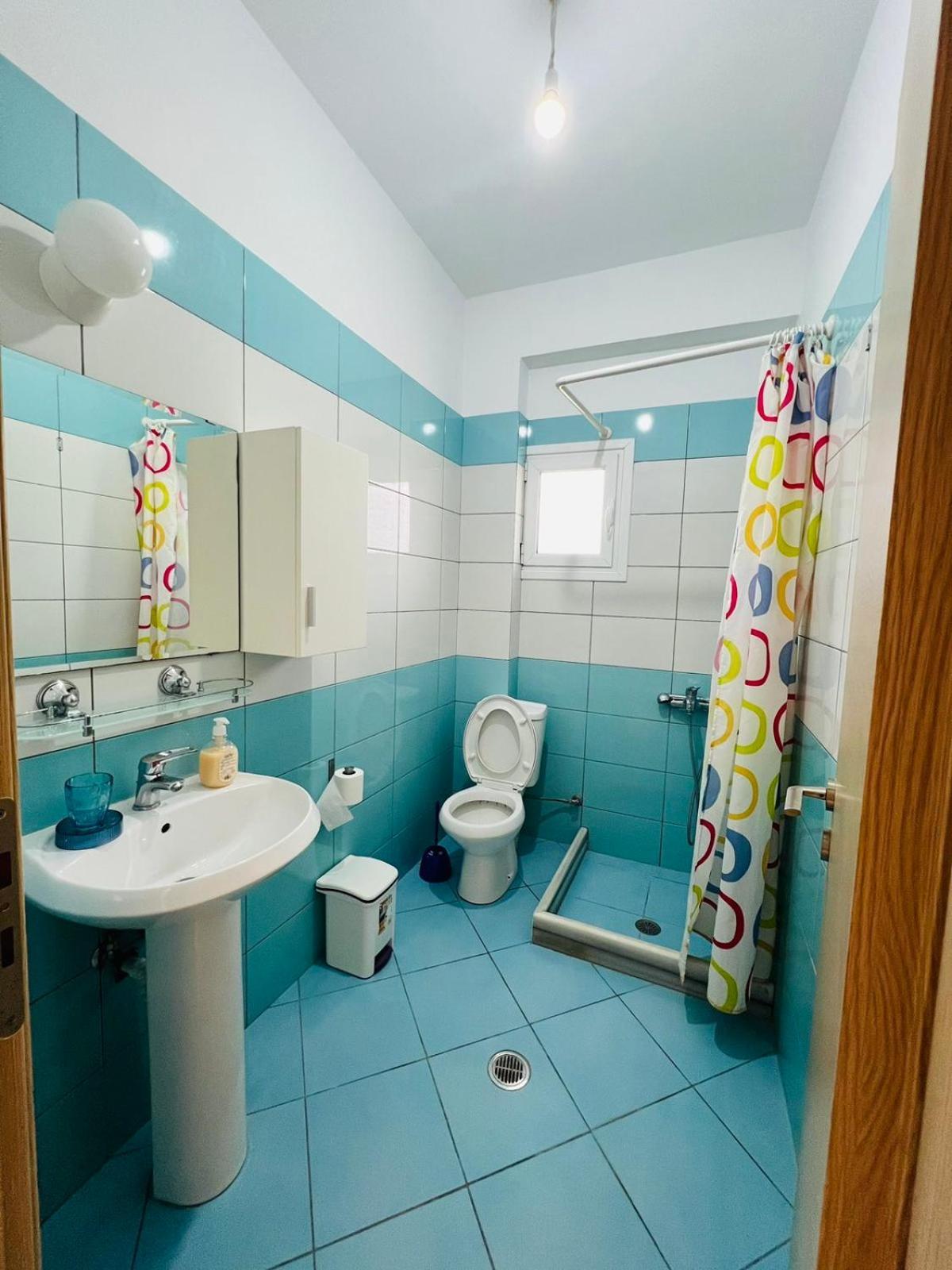 Apartments Aneta'S House Himare Ngoại thất bức ảnh