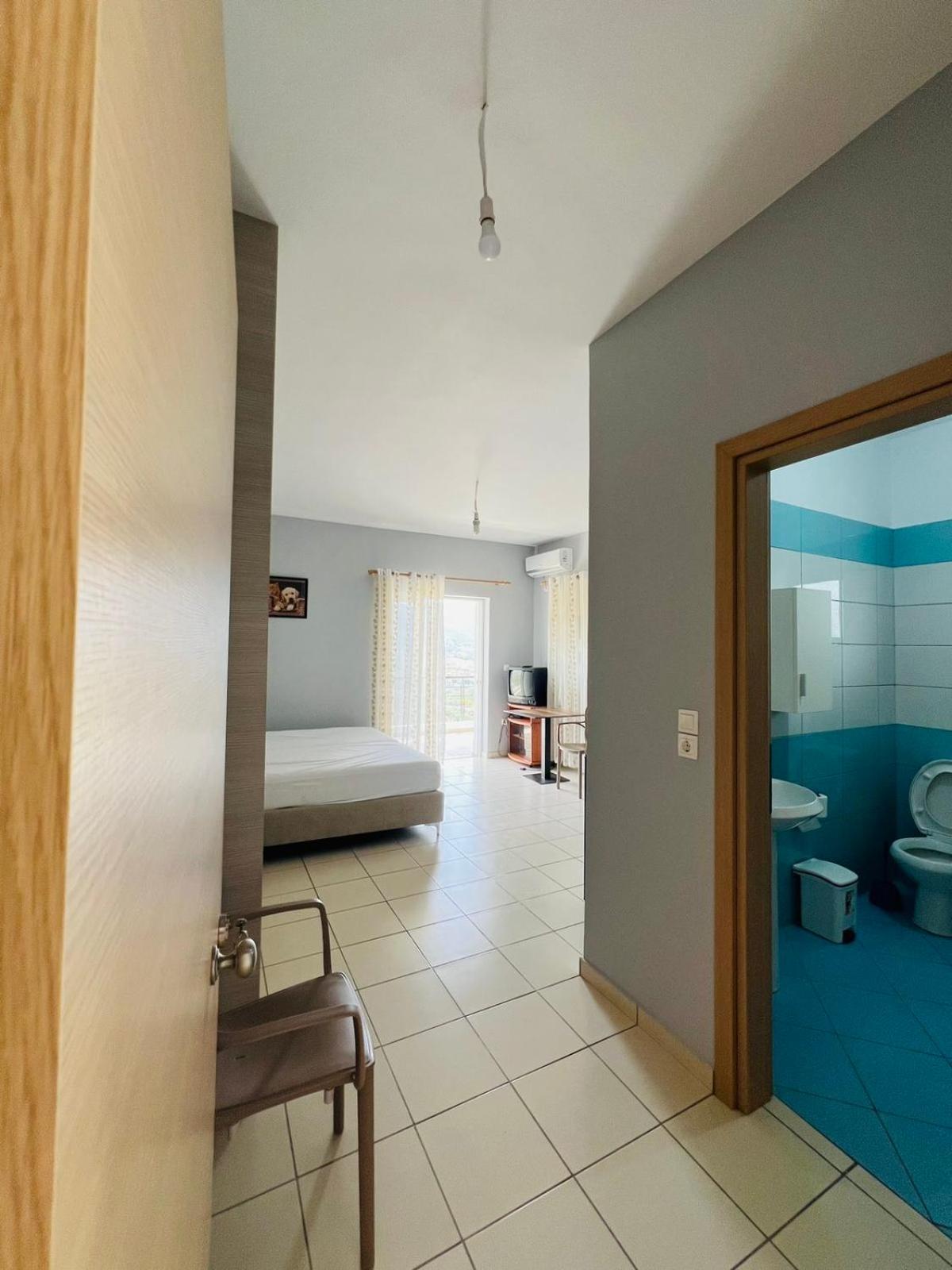 Apartments Aneta'S House Himare Ngoại thất bức ảnh