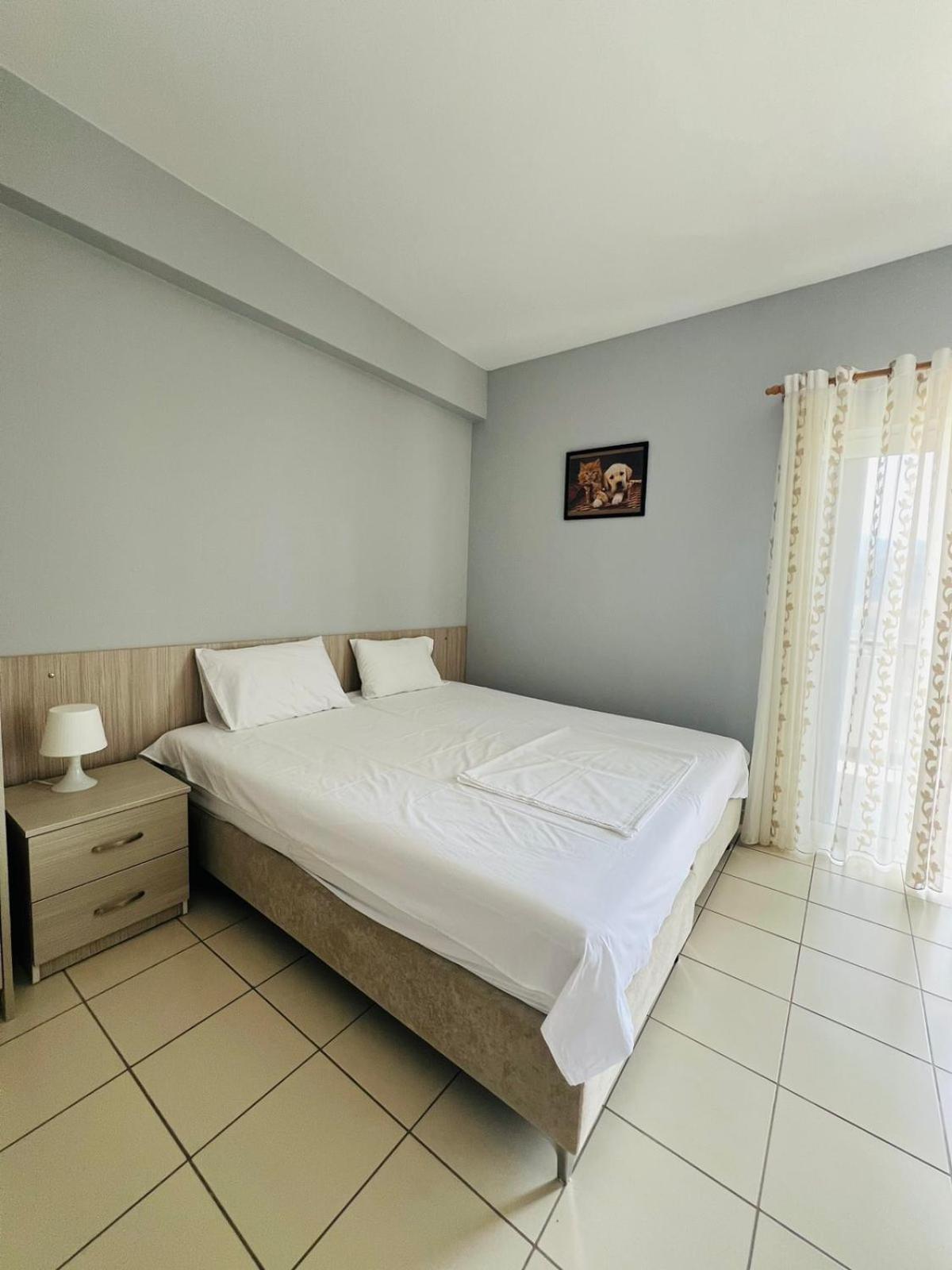 Apartments Aneta'S House Himare Ngoại thất bức ảnh